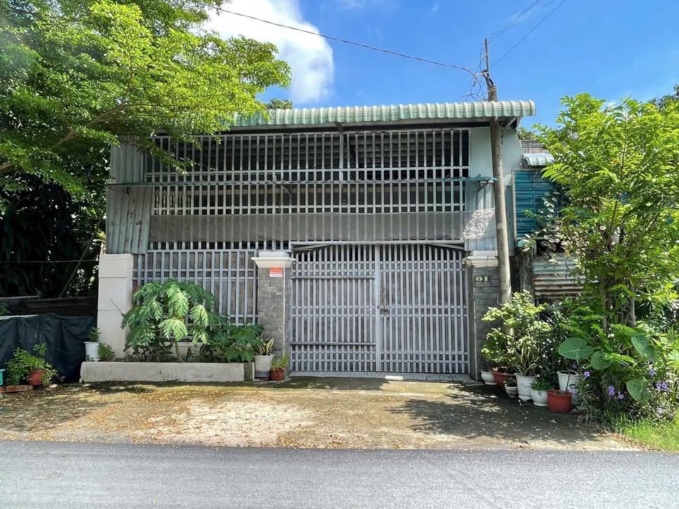 Nhà mặt tiền đường nhựa xã Tân Phú Trung Củ Chi 115,2m² giá 3,3 tỷ - Hướng Đông Nam