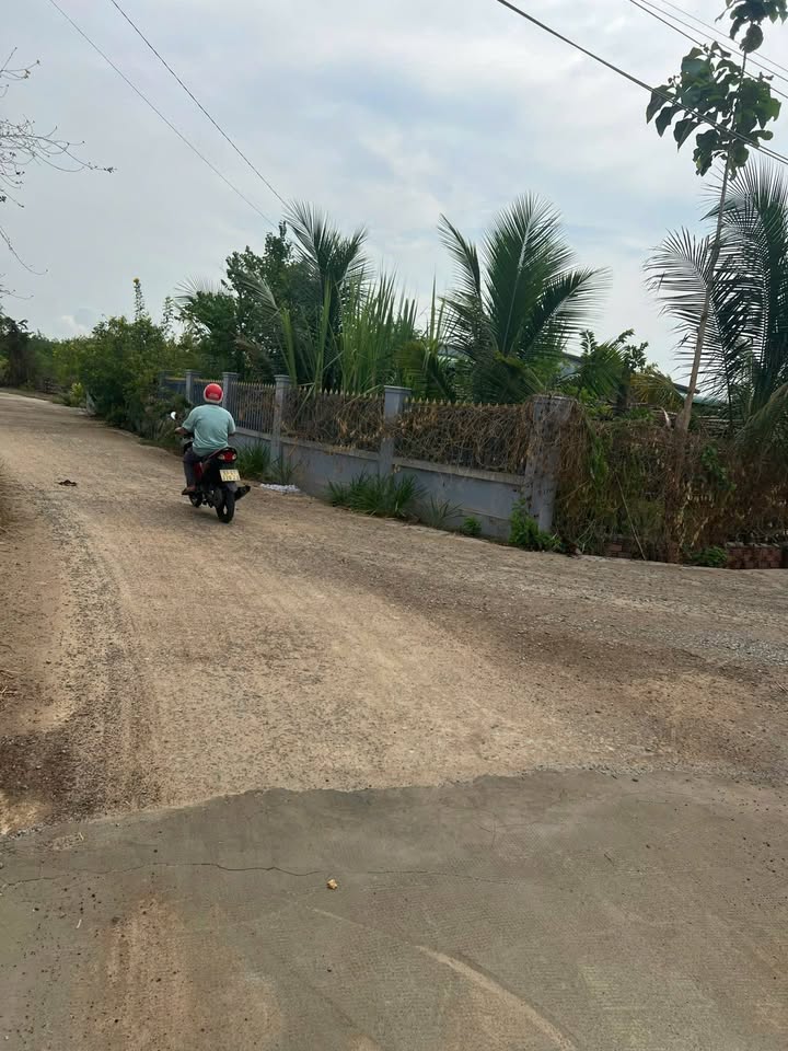 Đất nền Lộc Hiệp 200m² giá 200 triệu - Đầu tư sinh lời ngay!