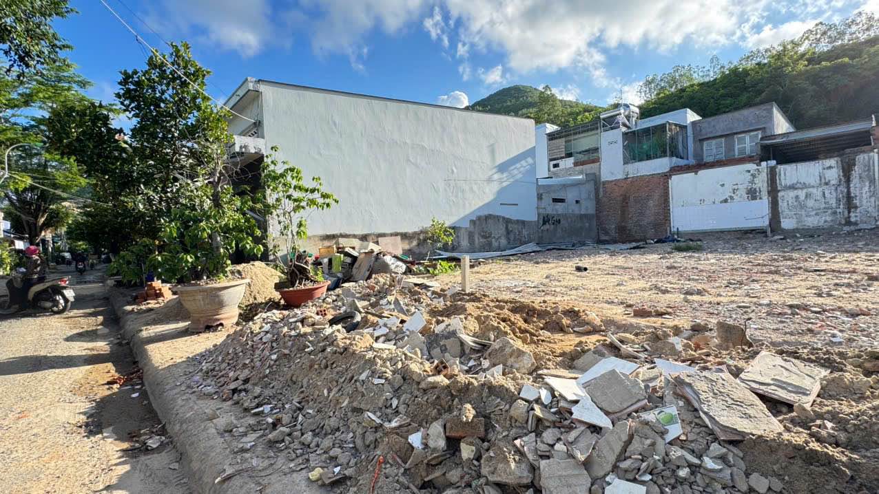 Lô đất Đào Duy Anh, Nam Nha Trang 80m² giá 3.2 tỷ - Cách biển chỉ 100m!