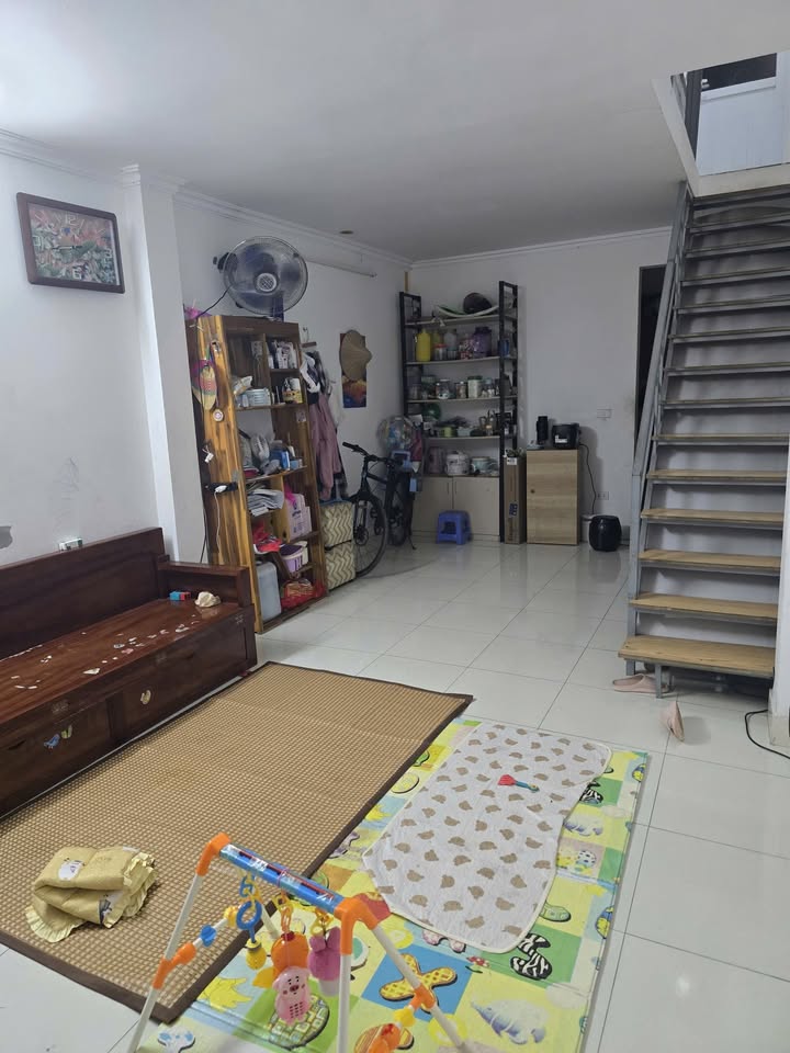 Nhà bán chính chủ Yên Nghĩa 34m² giá 2.3 tỷ - Sổ đỏ đẹp, đầy đủ công năng!