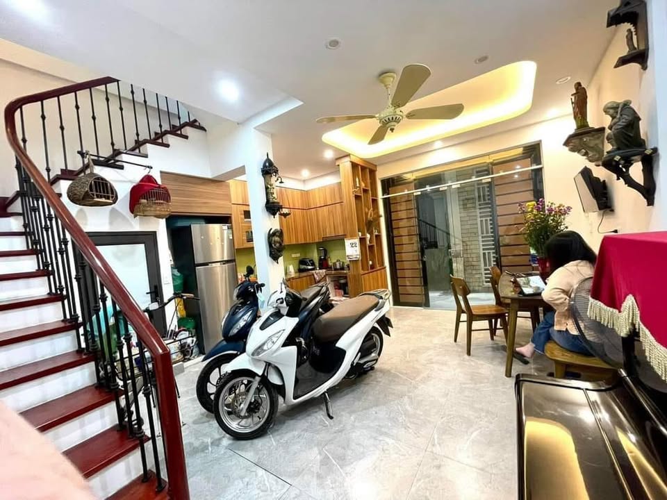 Nhà Đặng Văn Ngữ Đống Đa 42m² giá 6 tỷ - Nhà đẹp như khách sạn, ô tô vào tận nơi!