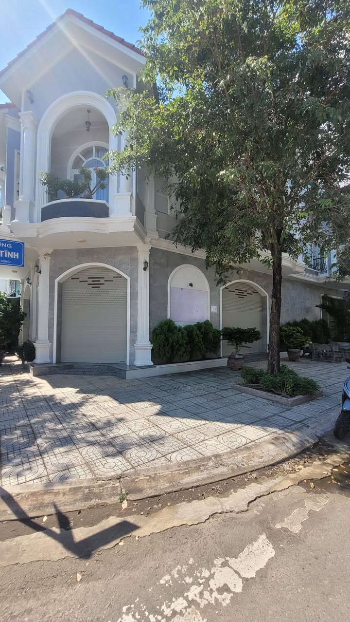 Cho thuê mặt bằng kinh doanh 2 mặt tiền Hùng Vương, Phan Thiết 70m² - Thích hợp nhiều loại hình kinh doanh!