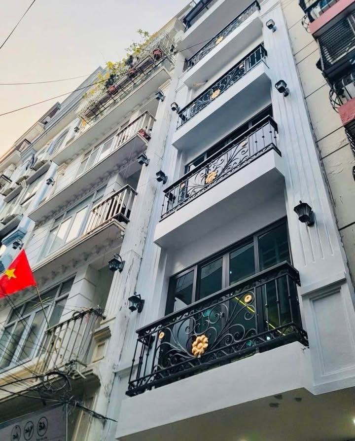 Nhà riêng Nghĩa Tân 36m² giá 7 tỷ - Sổ đỏ chính chủ, thiết kế tiện nghi!