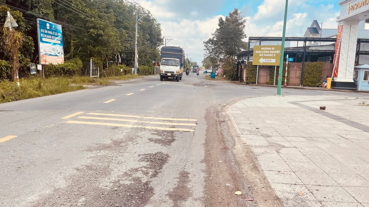 Đất mặt tiền Bến Đồn, Hòa Lợi, Bến Cát 400m² giá 5 tỷ - Đầu tư sinh lời ngay!