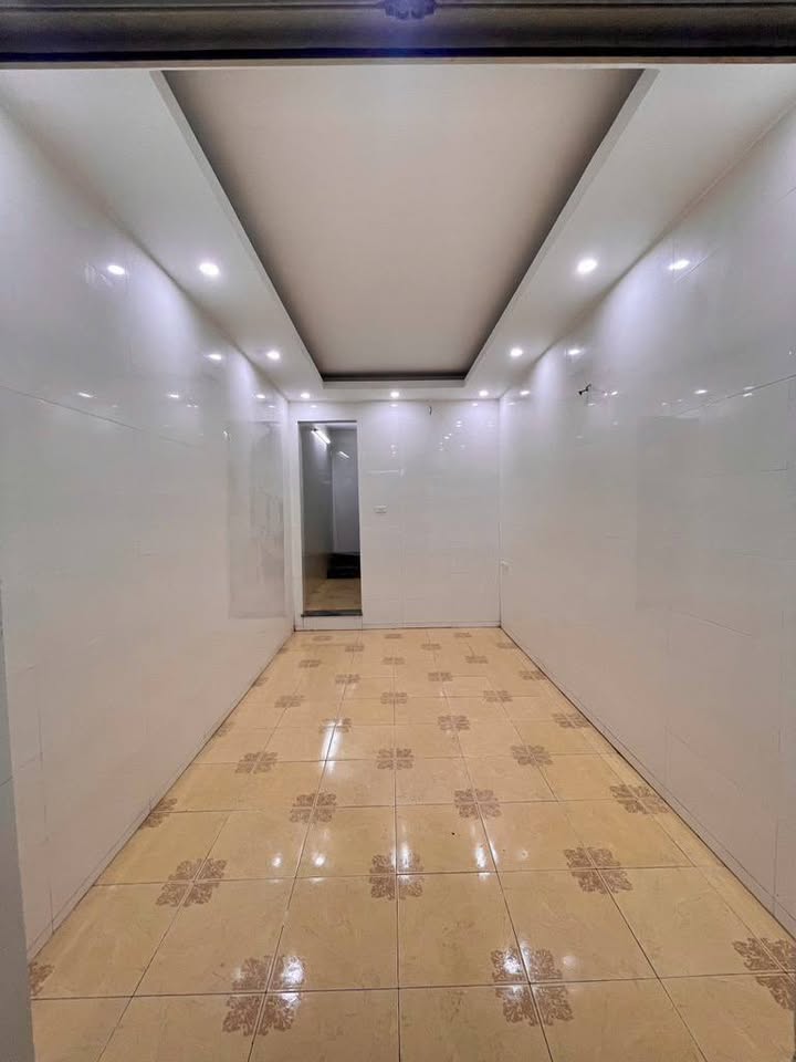 Nhà 4 tầng đường Khâm Thiên, Đống Đa, 42m² chỉ 6 tỷ - Sẵn sàng vào ở!