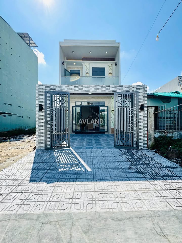 Nhà mới hoàn thiện 100m² tại Rạch Giá, giá chỉ 2.68 tỷ - Dọn vào ở ngay!