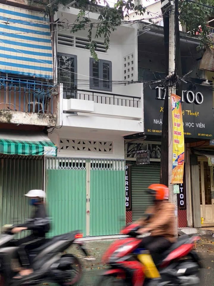 Nhà mặt tiền Nguyễn Thái Bình, Tân Bình 15m² giá 4 tỷ - Tiện kinh doanh ngay!