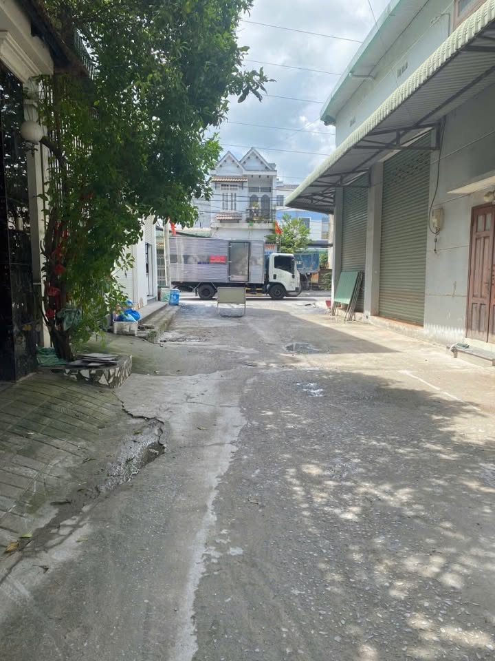 Cho thuê xưởng mặt bằng 140m² đường TL15, Thạnh Lộc, Q.12 - Giá 12 triệu/tháng, thương lượng!