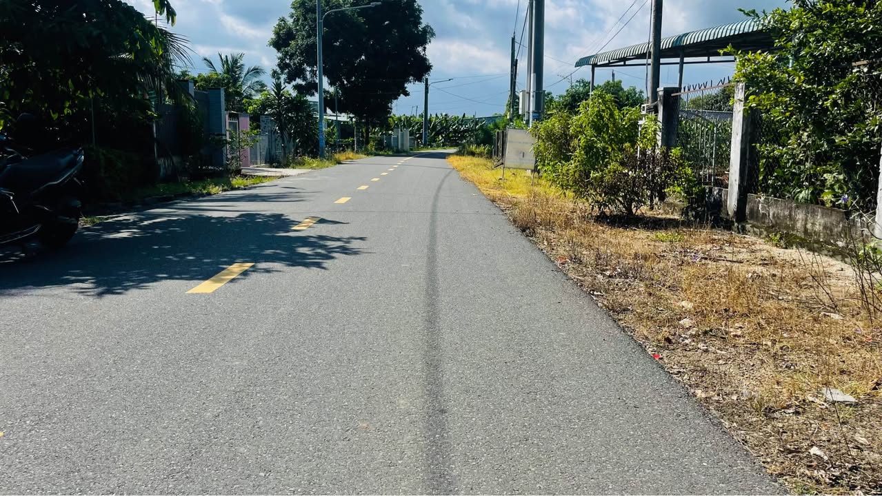 Đất thổ cư Láng Dài 272m² giá chỉ 1.55 tỷ - Đầu tư sinh lời ngay!