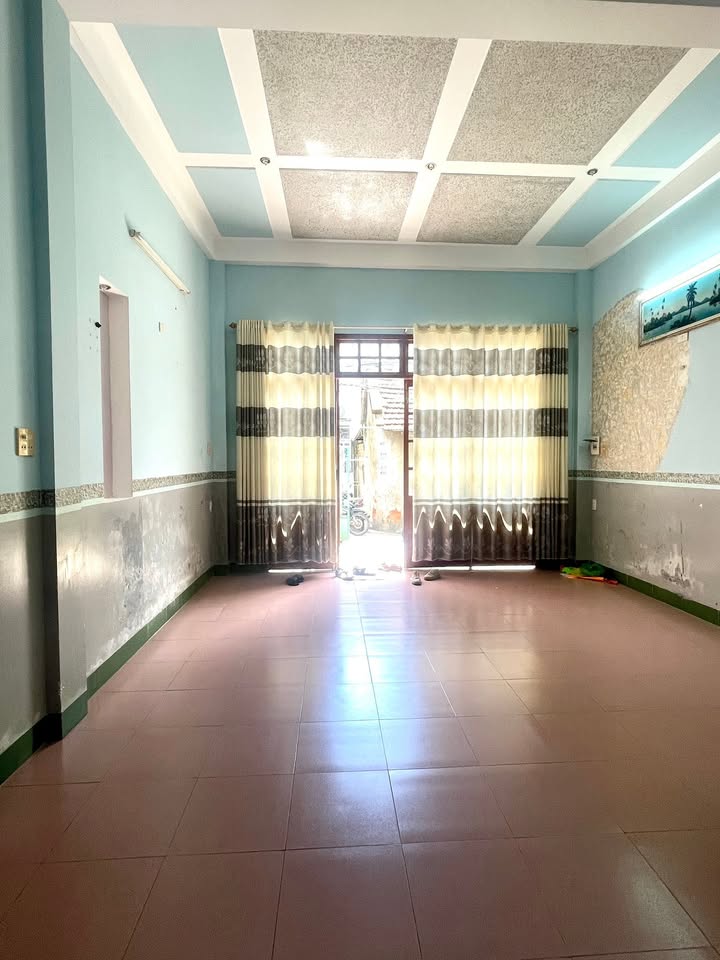 Nhà 2 tầng hẻm Vũ Bảo, P. Ngô Mây, Quy Nhơn 73m² giá 3.95 tỷ - Đầy đủ tiện nghi, gần biển!