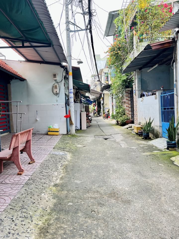 Nhà riêng tại Tây Thạnh, Tân Phú 48m² giá 5.7 tỷ - Tiềm năng đầu tư lớn!