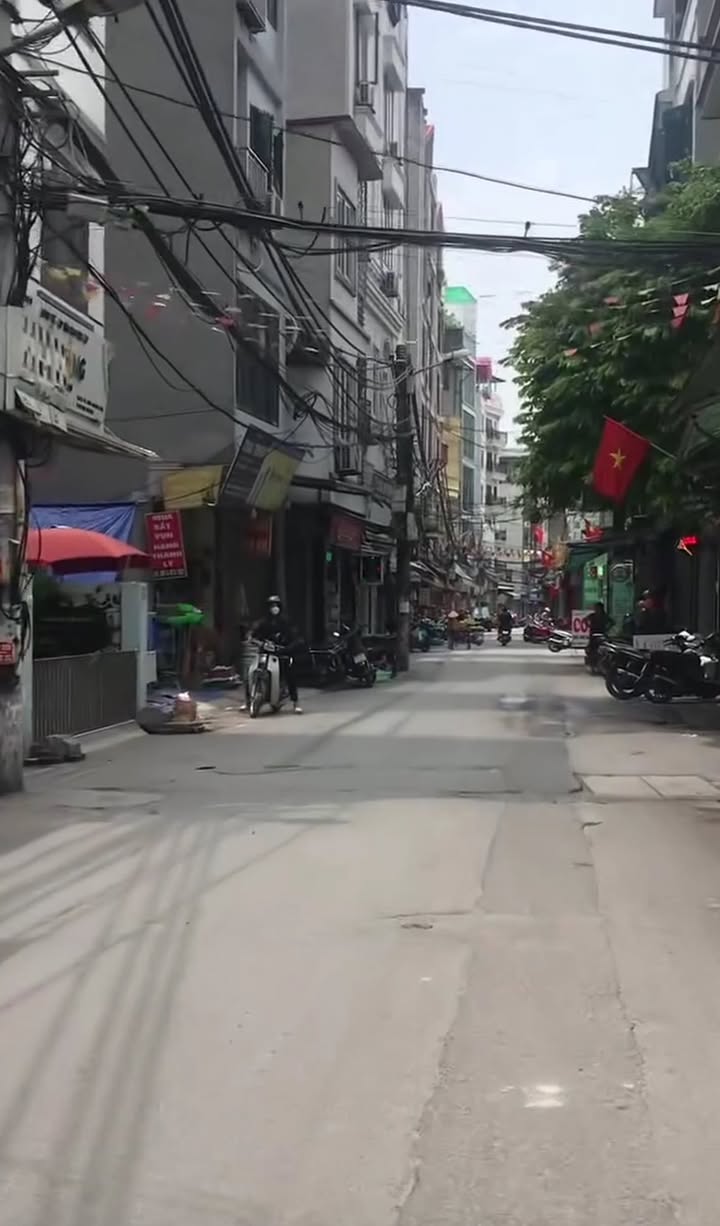 Đất mặt phố Phú Đô 54m² giá 11 tỷ - Kinh doanh sầm uất, vị trí đắc địa!