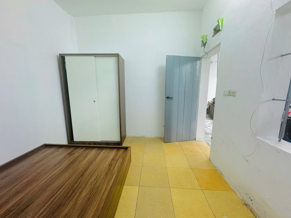 Phòng cho thuê tại Văn Trì, Minh Khai 20m² giá chỉ 2.4 triệu - Sẵn sàng ở ngay!