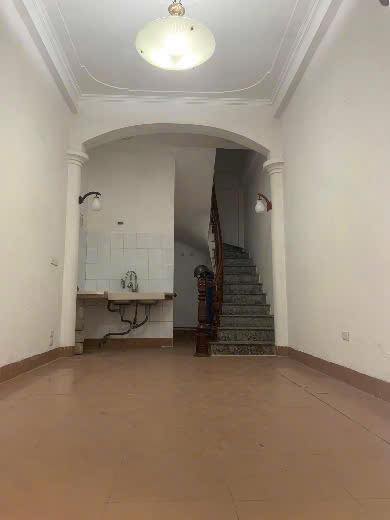 Căn nhà riêng phố Tân Khai, Hoàng Mai 26m² giá 6.1 tỷ - Sổ đỏ chính chủ, thiết kế 6 tầng hiện đại!