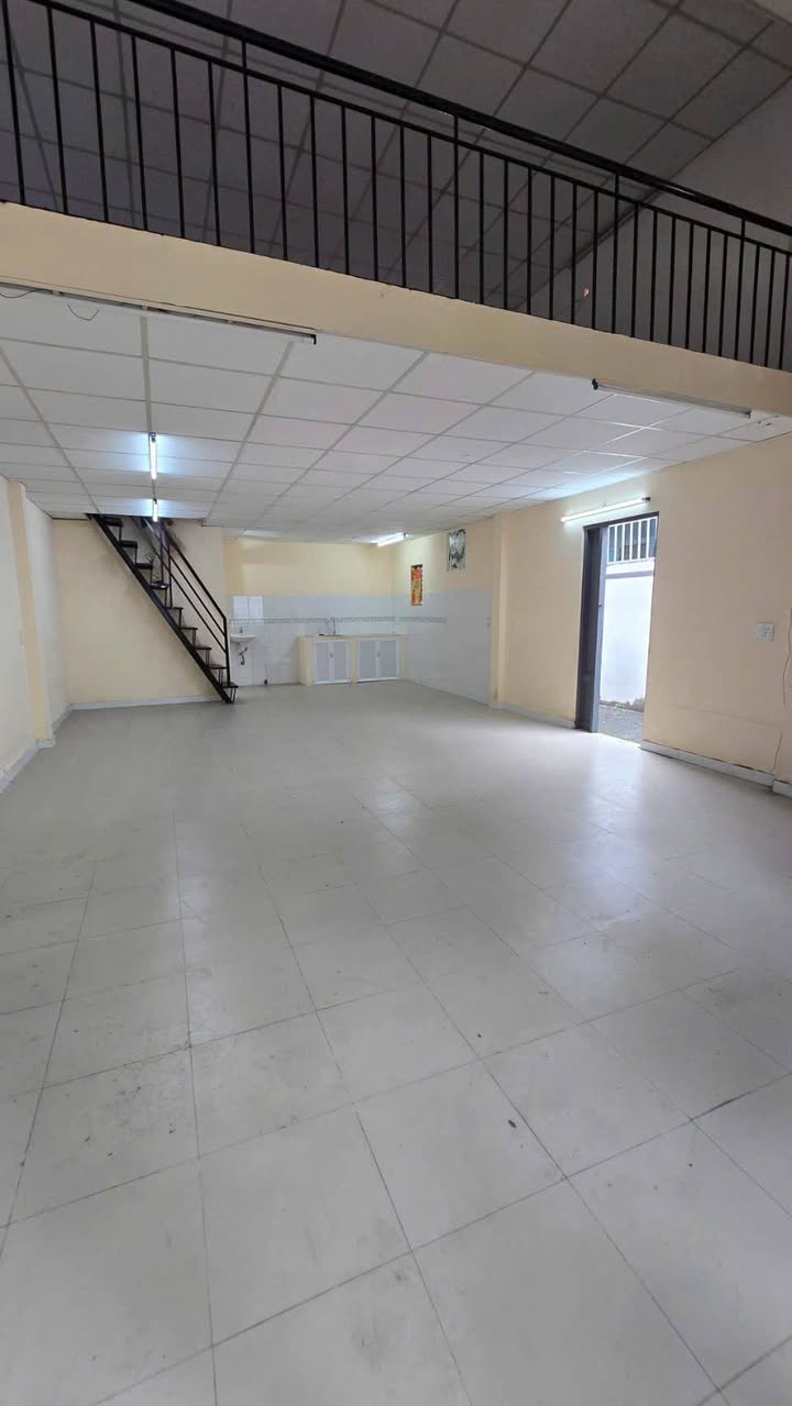 Nhà góc cho thuê tại Đ. Số 12, P. Bình Hưng Hòa, Q. Bình Tân - Giá chỉ 7 triệu/tháng!