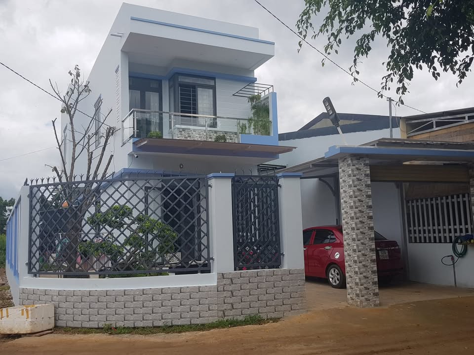 Nhà 1 Trệt 1 Lầu Phường Tân Bình 208.5m² giá 3.5 tỷ - Dễ dàng di chuyển, nhà lô góc!