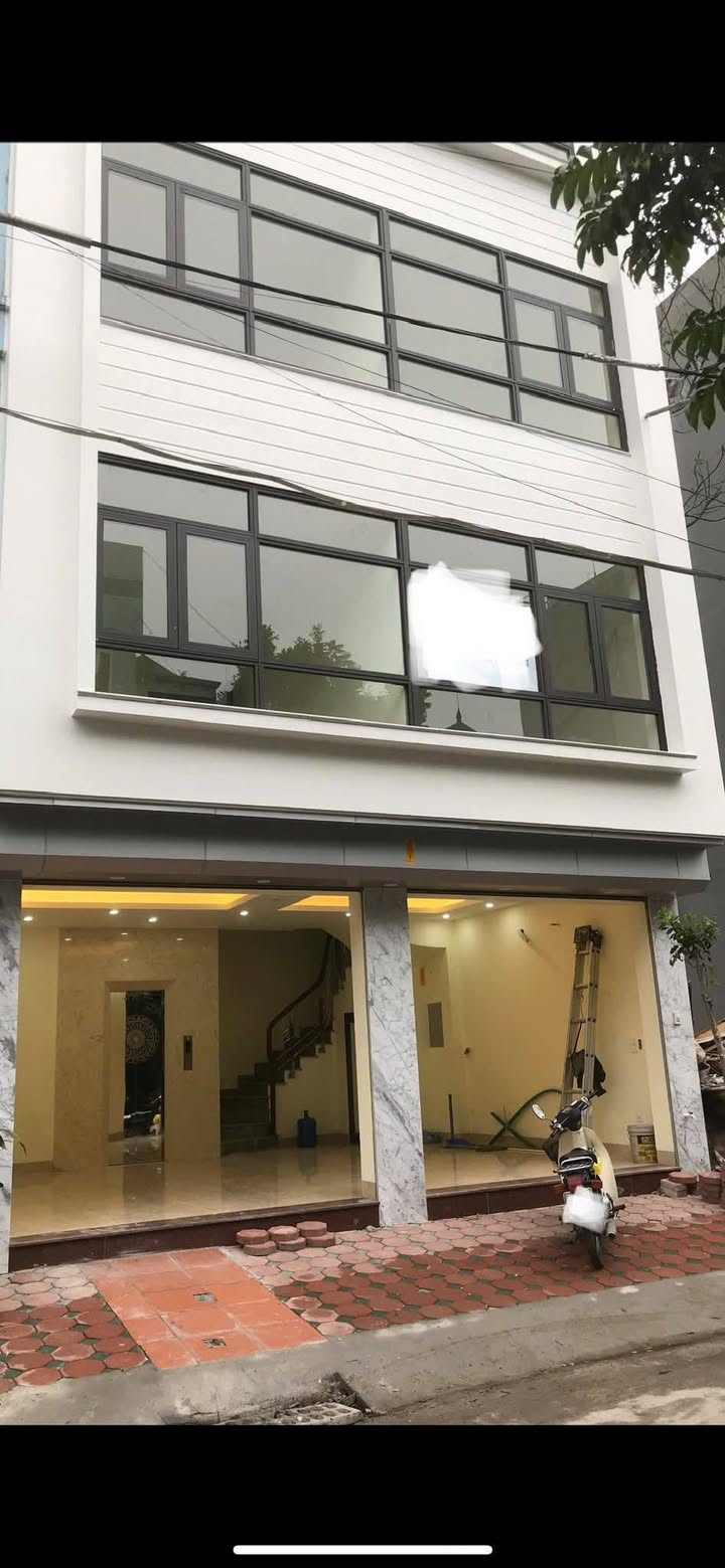 Cho thuê nhà nguyên căn 5 tầng Ngô Gia Tự, Long Biên 56m² - Thang máy hiện đại, kinh doanh thuận lợi!