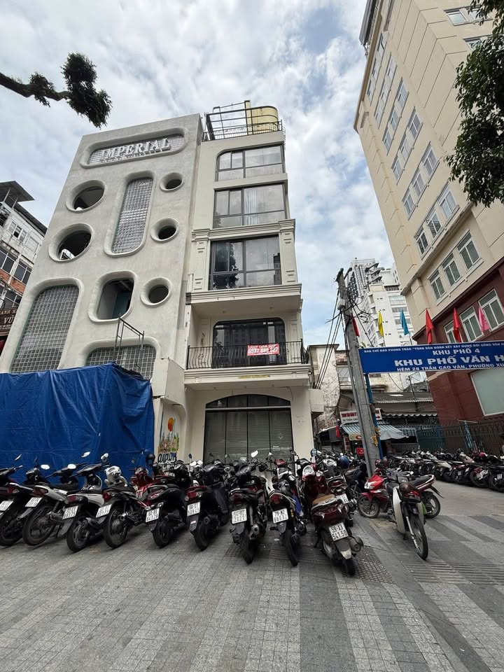 Cho thuê nhà 2 mặt tiền Trần Cao Vân, Quận 3 - Diện tích 80m², thiết kế hiện đại!