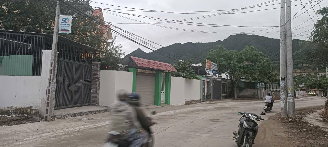 Nhà phố mặt tiền Phong Châu, Nam Nha Trang 161m² giá 3.75 tỷ - Cơ hội đầu tư hấp dẫn!