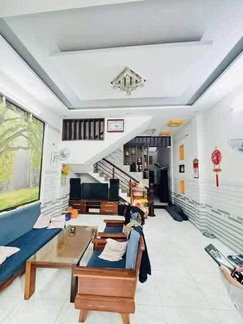 Nhà 3 tầng Đinh Bộ Lĩnh, Quy Nhơn 63m² giá 3.5 tỷ - Vị trí đẹp gần biển!