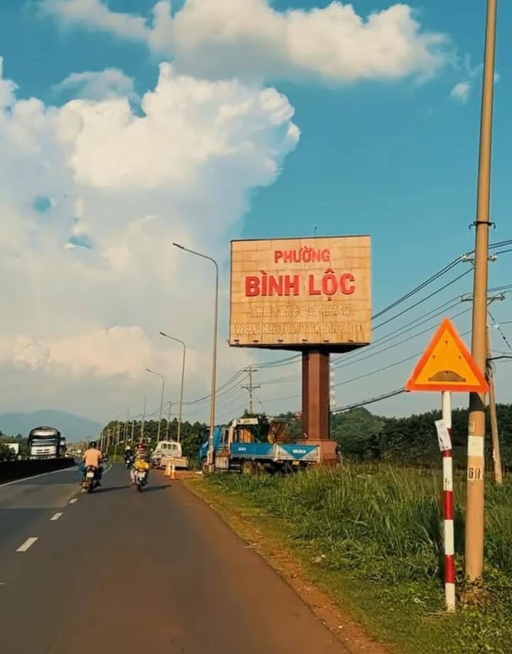 Đất nền Bình Lộc Long Khánh 210m² giá hơn 1 tỷ - Vị trí đẹp, sổ riêng thổ cư!