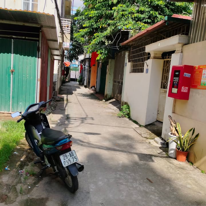 Đất Ngọc Thụy Long Biên 65m² giá 8 tỷ - Cơ hội vàng cho nhà đầu tư!