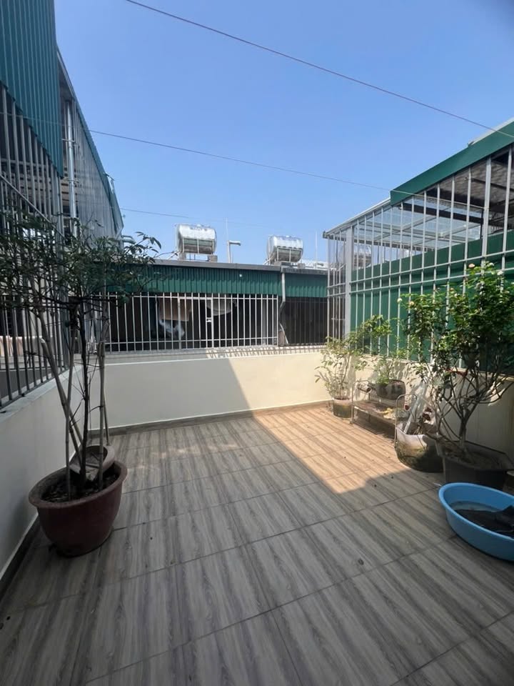 Nhà phố Ngọc Thụy, Long Biên 34m² giá 4.65 tỷ - Thiết kế hiện đại, sổ đỏ chính chủ!