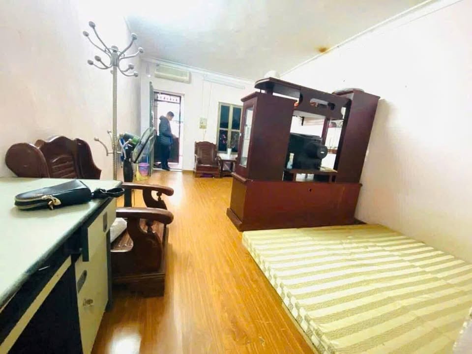 Căn hộ cho thuê tại Tập thể Quân Đội, Cầu Giấy 65m² - Vào ở ngay, tiện nghi đầy đủ!