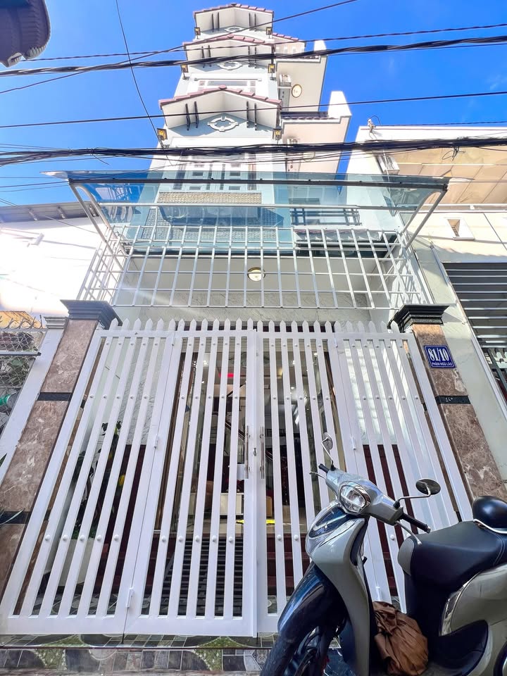 Nhà phố 4 tầng 81/10 Phạm Ngũ Lão, Cần Thơ - 5 phòng ngủ, giá 3.25 tỷ!