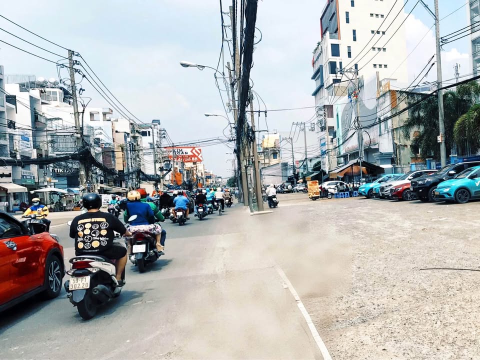 Nhà phố Cách Mạng Tháng 8, Q3 - 33m² giá 3 tỷ - Cơ hội đầu tư hấp dẫn!