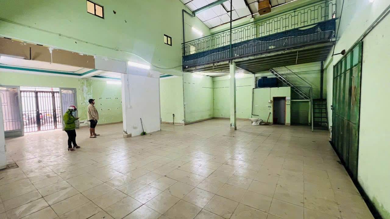 Cho thuê nhà kho Hương Lộ 2, Bình Trị Đông A, 180m² - Giá chỉ 18 triệu/tháng!