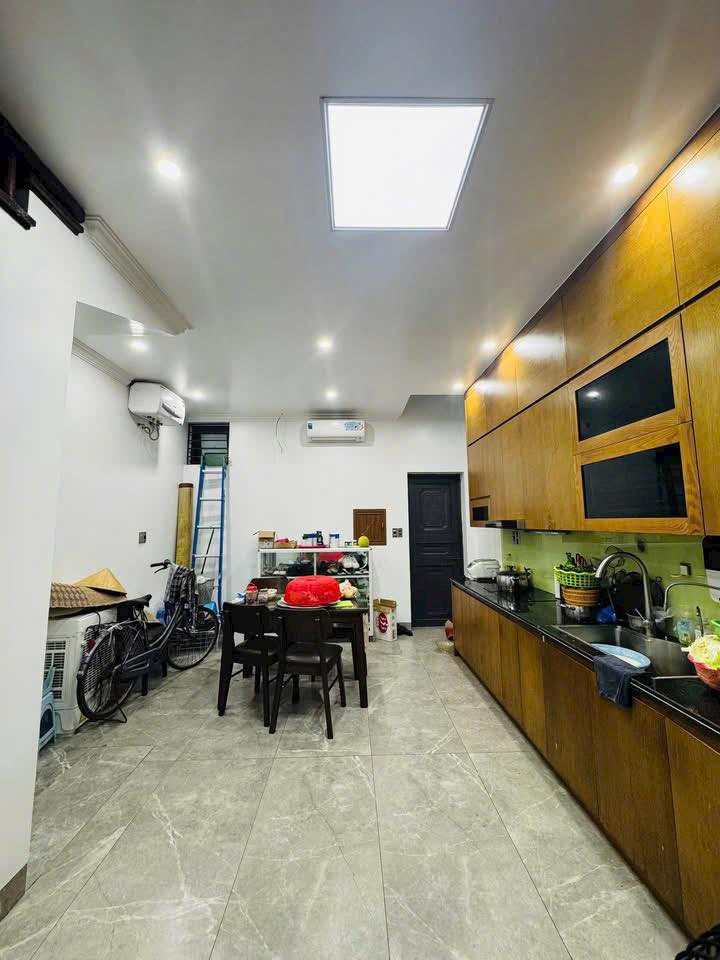 Nhà 5 tầng KĐT Vịt Cỏ Hồ Sen 67m² giá 7 tỷ - Cầu thang máy hiện đại!