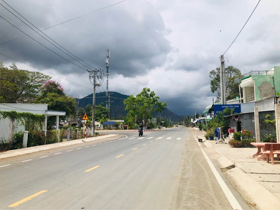 Nhà bán mặt tiền tỉnh lộ 949, Tịnh Biên, An Giang - Diện tích 293m², giá chỉ 1.5 tỷ!