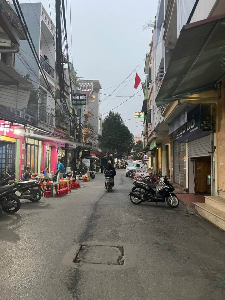 Nhà mặt Phố Nhà Chung, Tiền An, Bắc Ninh 38m² giá 6 tỷ - Kinh doanh sầm uất!