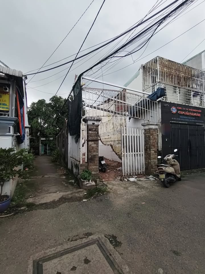 Đất góc 2 mặt tiền đường Lô C, phường Tam Bình, 78.8m² - Giá chỉ 5.9 tỷ thương lượng!