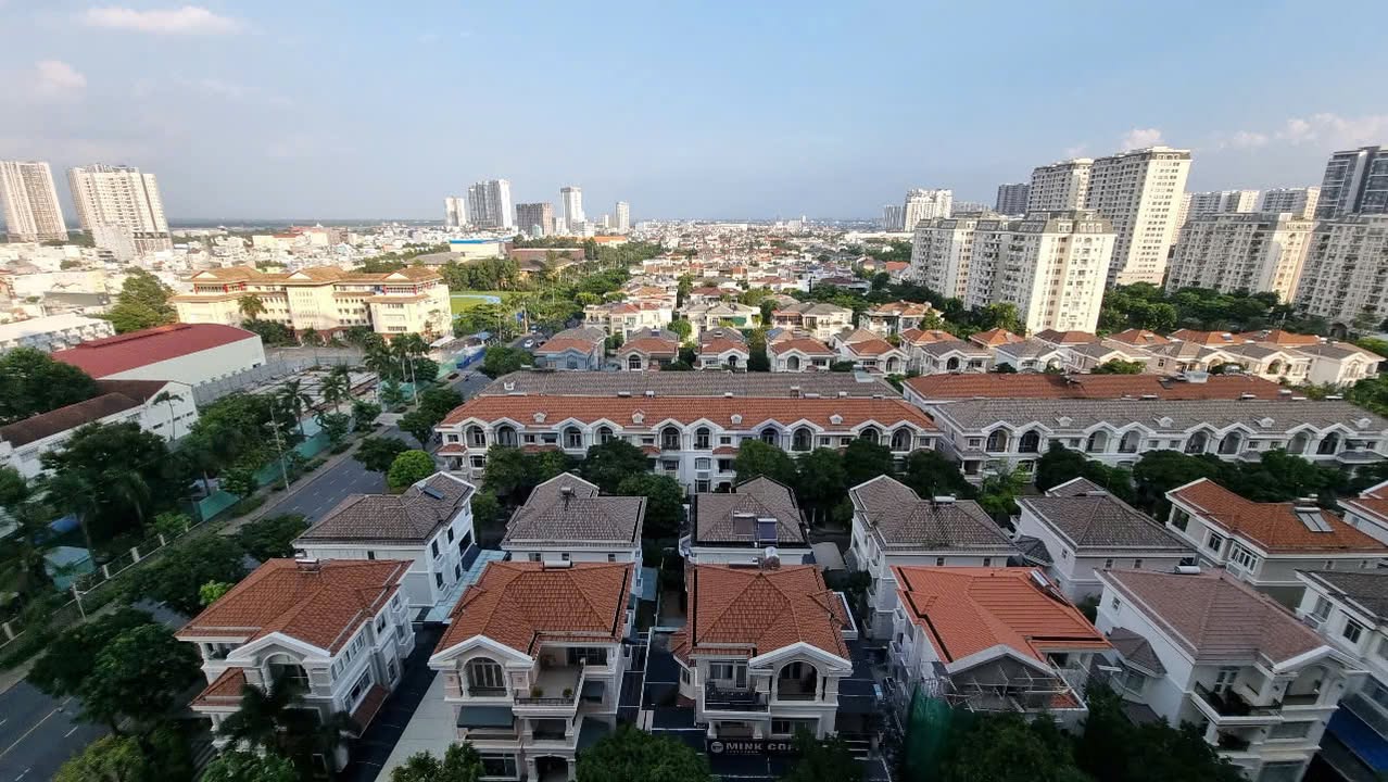 Căn hộ Midtown The Peak 87m² giá 9.6 tỷ - View villa thoáng mát!