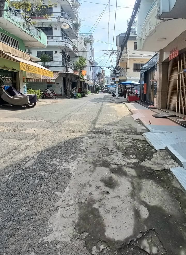 Nhà phố Hẻm Xe Hơi 8m Đường Minh Phụng Quận 11 Diện tích 39m² giá 6.5 tỷ - Pháp lý rõ ràng