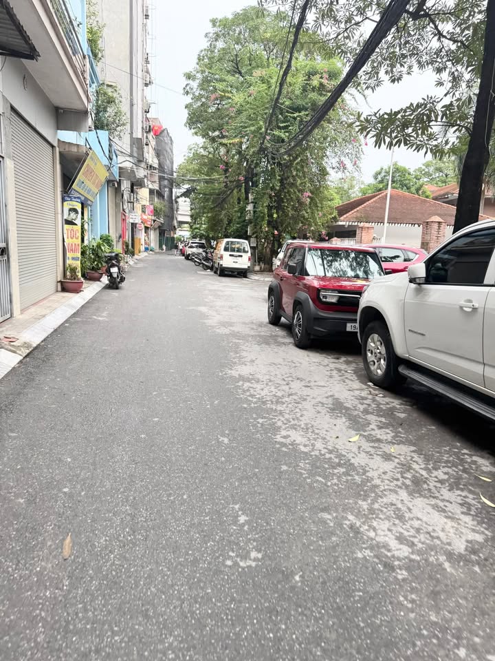 Nhà lô góc 40m², 4 tầng, mặt tiền 3.1m giá 8.8 tỷ - Sẵn sàng vào ở ngay!