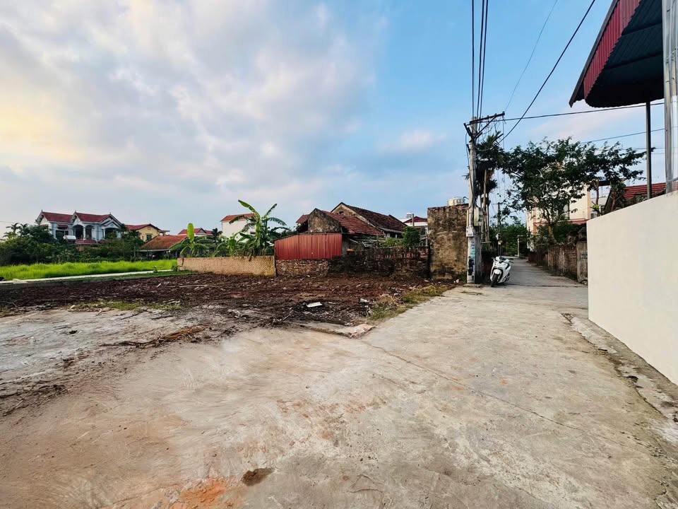 Đất thổ cư 90m² tại Văn Giang, Hưng Yên giá 3 tỷ - Sổ đỏ chính chủ!