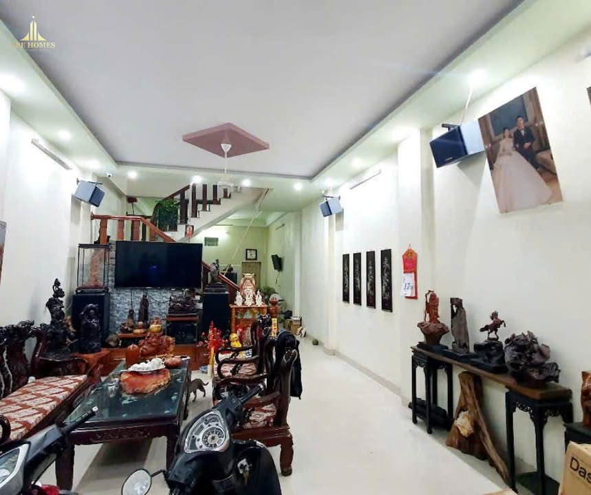 Nhà 3 tầng đường Trần Hưng Đạo, P. Nam Ngạn, 80m² - Sổ đỏ chính chủ, giá tốt!