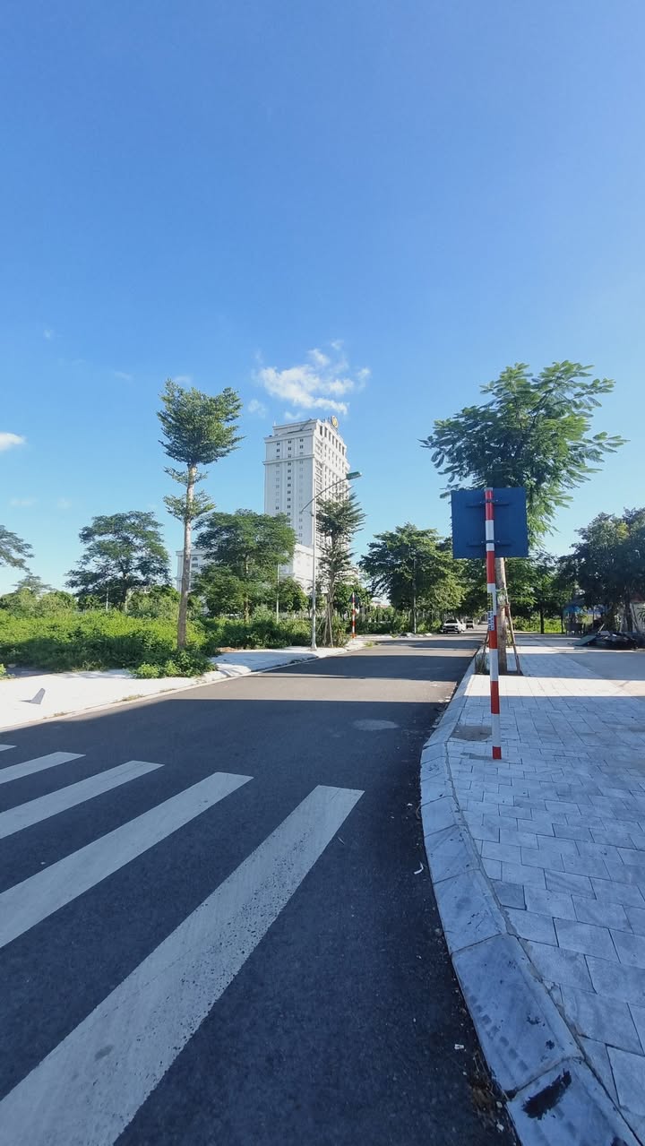 Nhà 3 tầng tại Nam Định, diện tích 61m² - Ngõ ô tô, giá tốt cho nhà đầu tư!