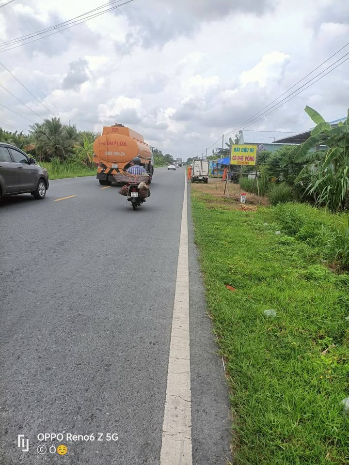 Đất mặt tiền Quốc lộ 60, Mỏ Cày, Bến Tre - Diện tích 3500m² chỉ 8.75 tỷ - Cơ hội đầu tư tuyệt vời!