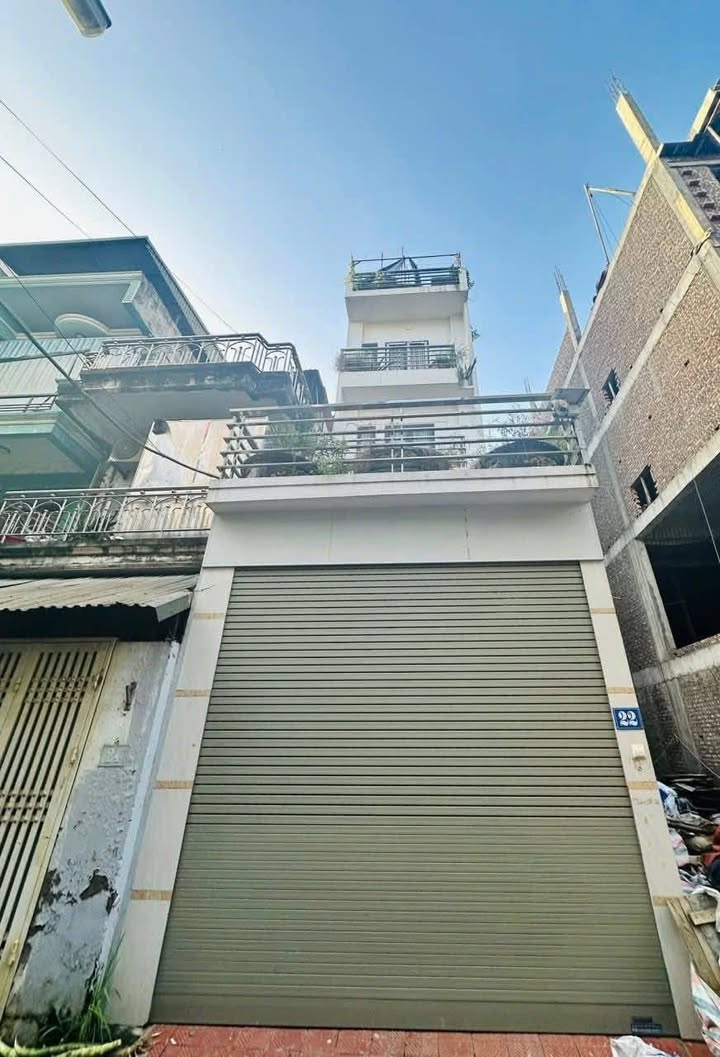 Nhà nguyên căn cho thuê tại Ô Cách, Long Biên - 5 tầng, 3PN, giá chỉ 12 triệu/tháng!