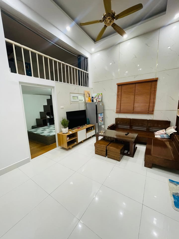 Căn hộ chung cư mini Mai Dịch, Cầu Giấy 80m² giá 2.8 tỷ - Sổ đỏ riêng, 4 phòng ngủ