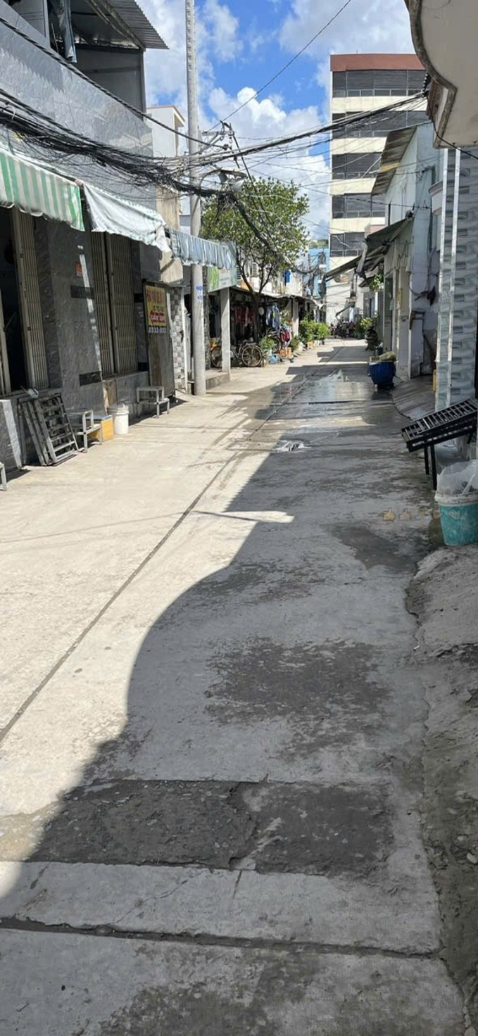 Đất thổ cư 200m² Tân Tạo, Bình Tân giá 8.8 tỷ - Cơ hội đầu tư tuyệt vời!