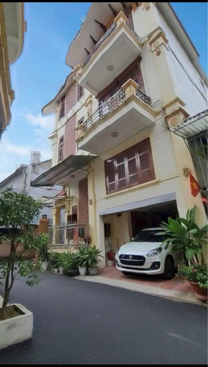 Bán gấp Townhouse 125m² tại Cột 8, Hạ Long - 5 tỷ, 5 phòng ngủ, gara ô tô!