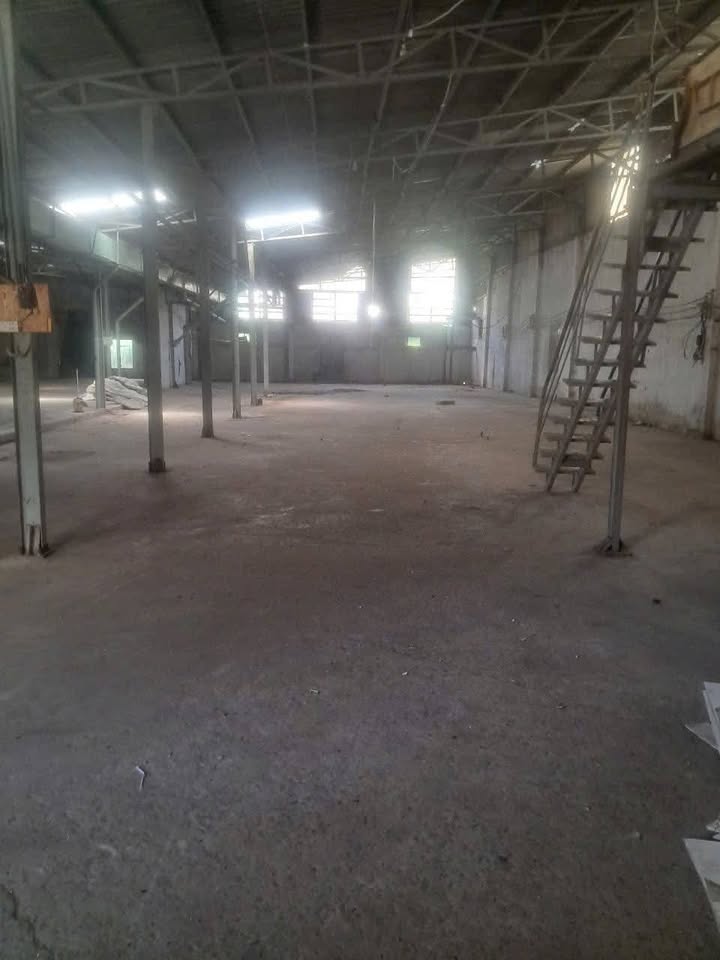 Cho thuê xưởng 750m² tại Xuân Thới Đông, Hóc Môn - Đường xe tải lớn, tiện nghi đầy đủ!