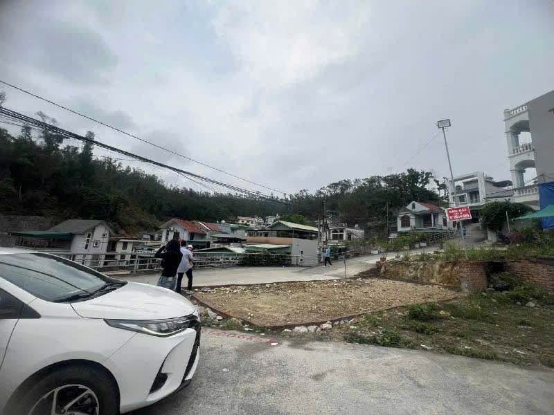 Nhà góc 2 mặt thoáng Ngõ 10 Nguyễn Văn Cừ 55,4m² giá 2,15 tỷ - Bán gấp!