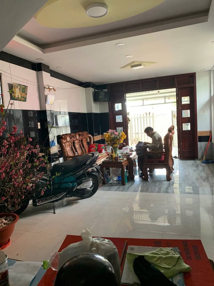 Nhà phố Hồ Xuân Hương Đà Lạt 100m² giá 4 tỷ - Chính chủ bán gấp!