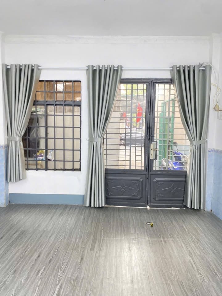 Nhà mặt tiền đường Hoàng Sa, Tân Bình 60m² chỉ 18 triệu - Vừa ở vừa kinh doanh!